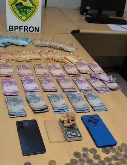 Três são presos por envolvimento com o tráfico de drogas