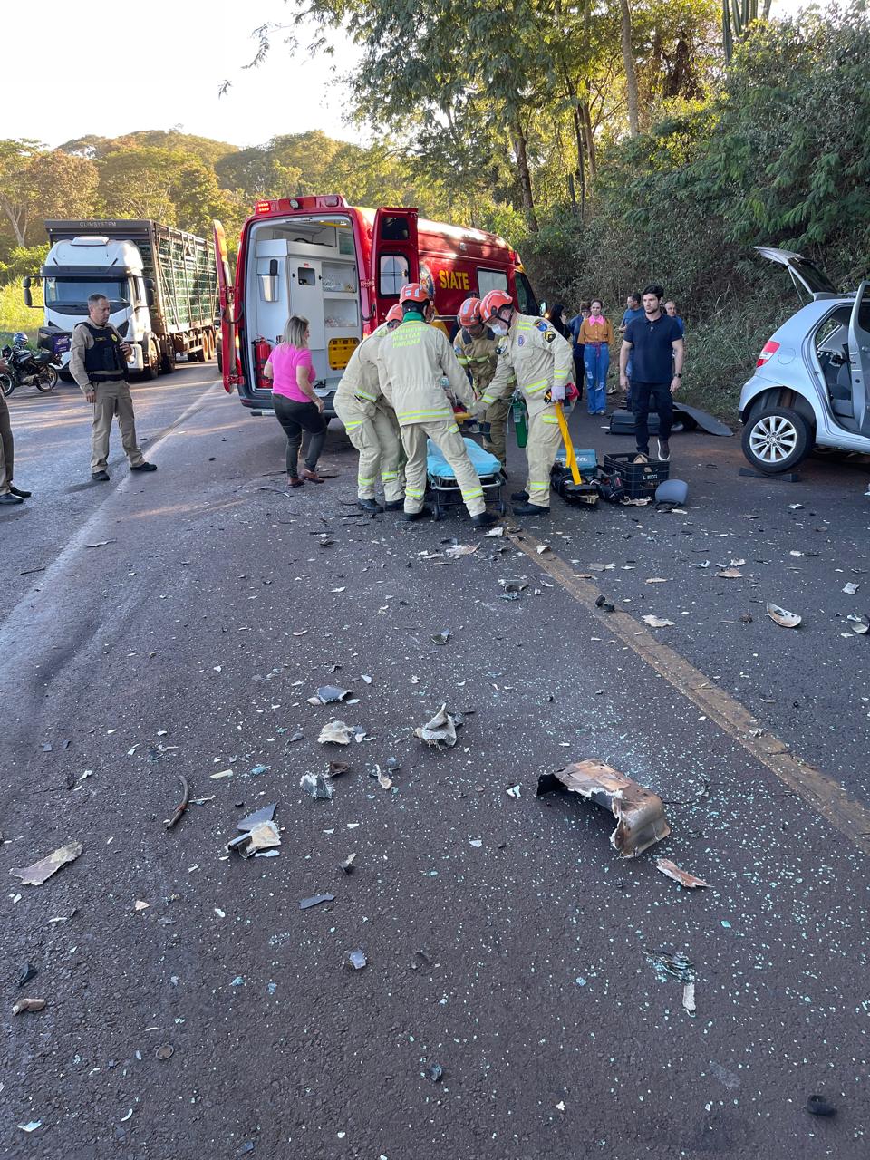 Condutor morre em grave acidente na PRC-467; esposa é encaminhada em estado grave