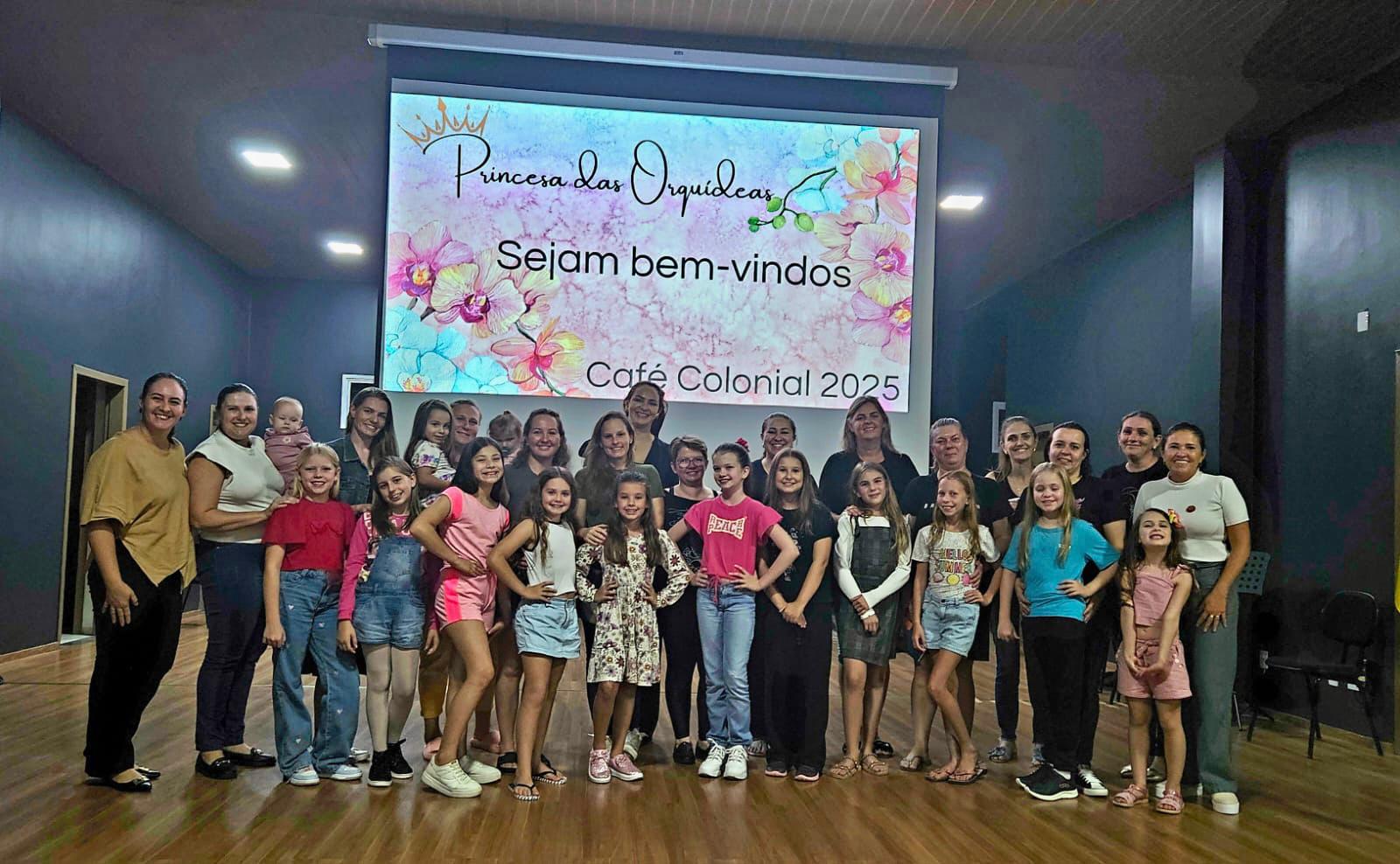 Reunião com candidatas a Princesa das Orquídeas abre preparativos para o Café Colonial 2025