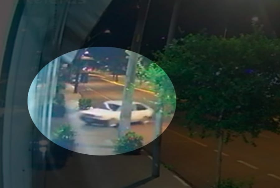 Bandidos usam carro para invadir concessionária Yamaha em Toledo; veja o vídeo