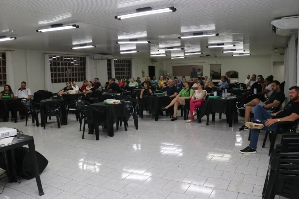 Administração de Pato Bragado presta contas da Oktoberfest e distribui mais de R$ 120 mil  s entidades locais