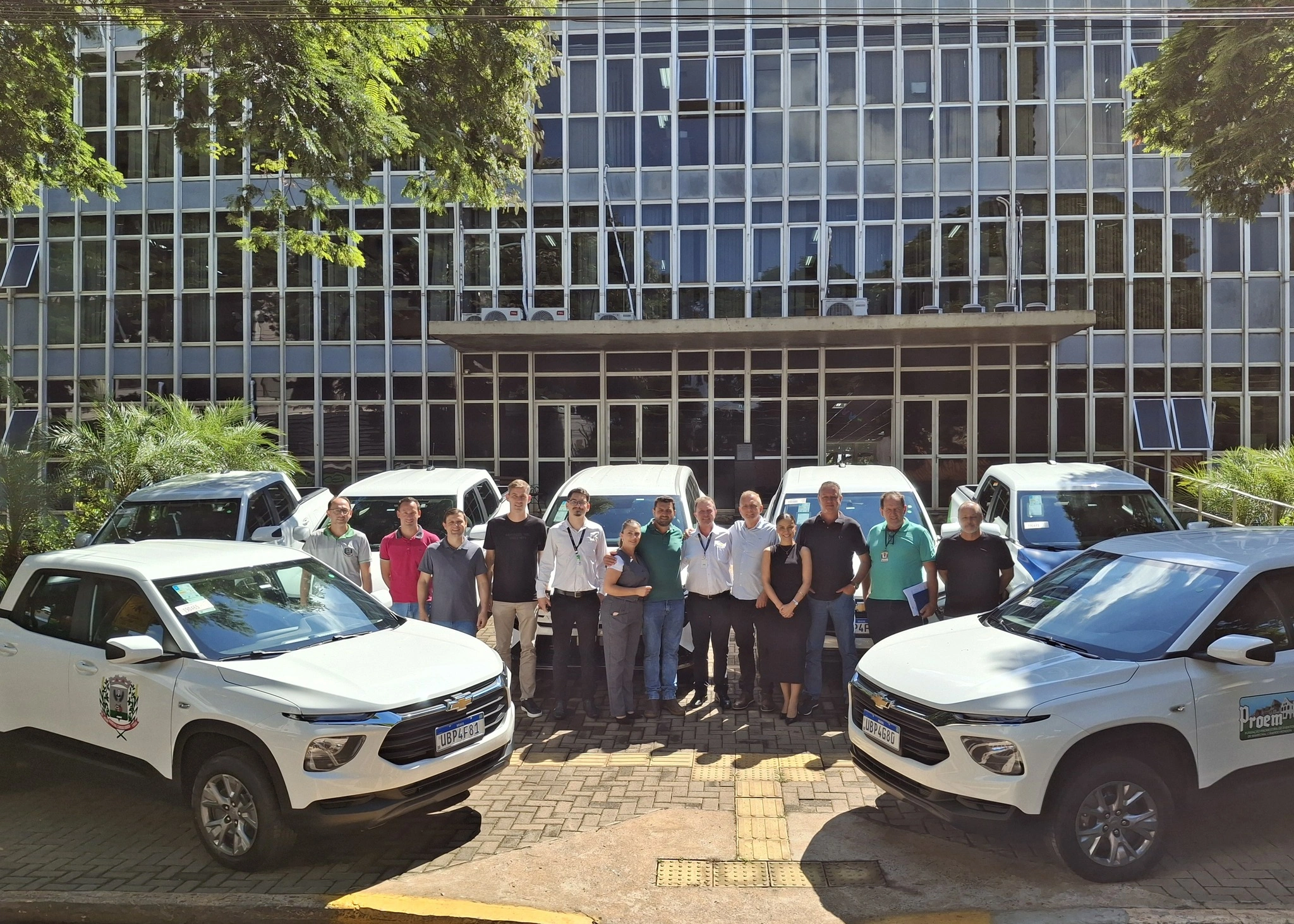  Prefeitura rondonense recebe oito novos veículos