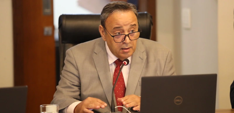 Bakri segue na UTI após mal súbito e diagnóstico confirmado
