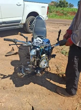 Colisão frontal envolve S-10 e motocicleta próximo a Medianeira