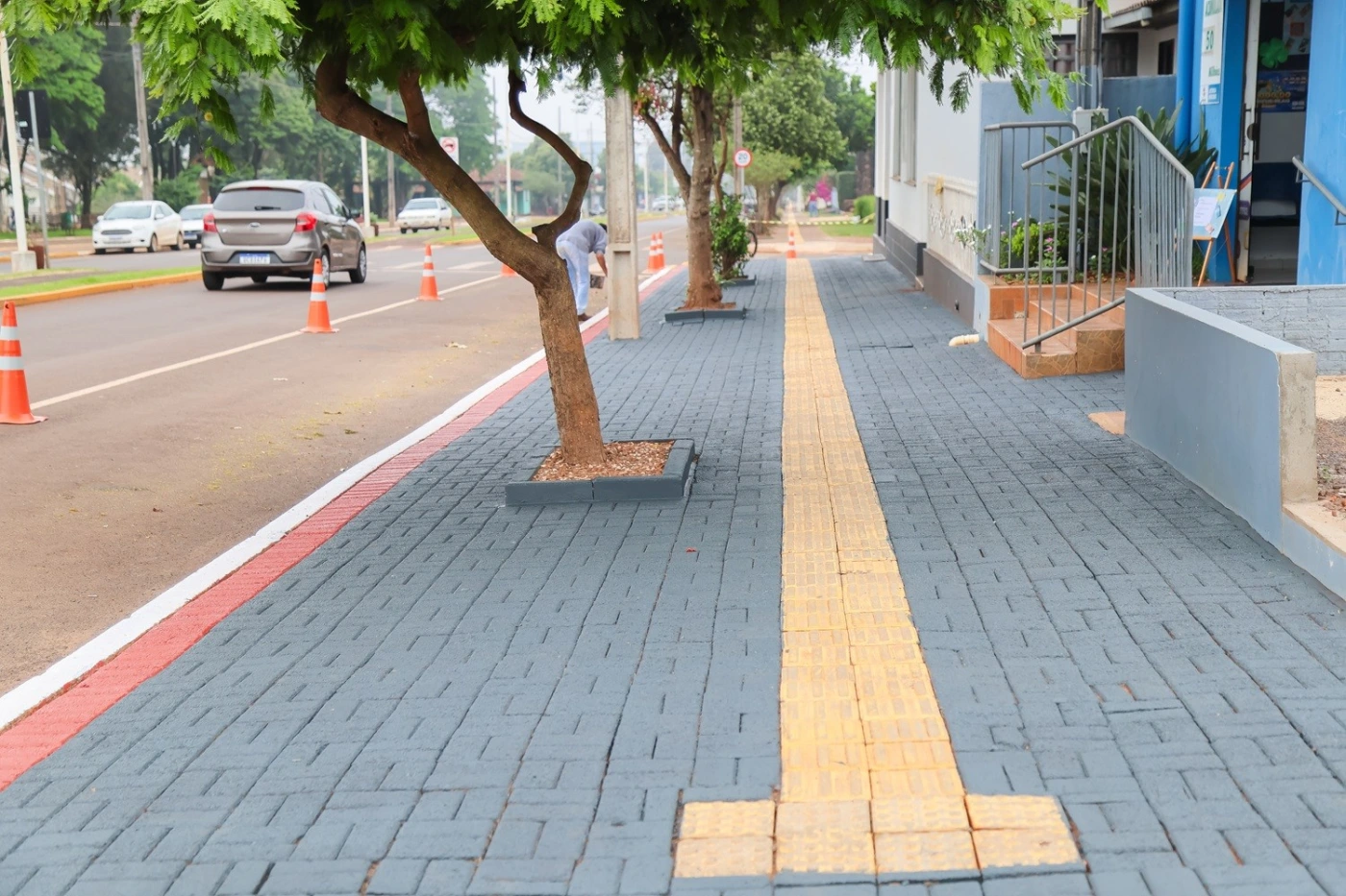 Pintura dos calçadões avança e muda visual das vias centrais de Mercedes