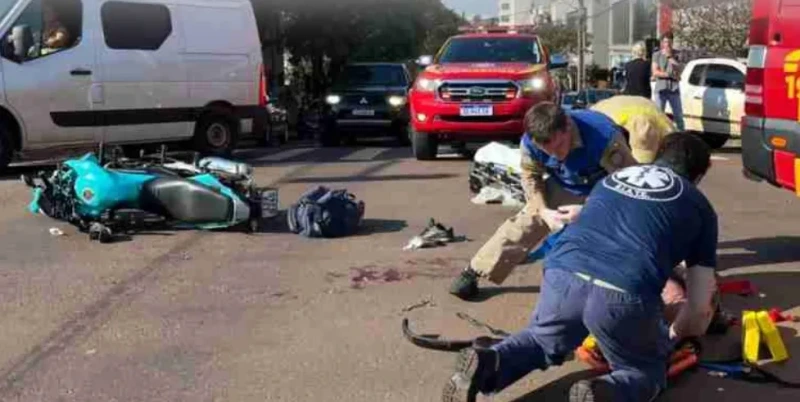 Carona de moto morre atropelada por ônibus em Cascavel
