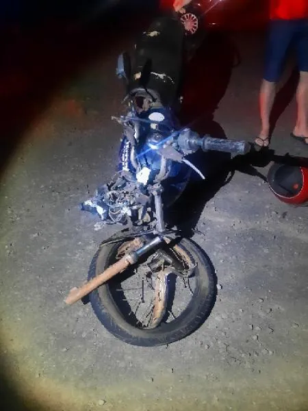 Acidente grave entre carro e moto é registrado em rodovia da regiao