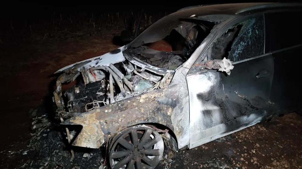 Carro de Marechal Rondon pega fogo na rodovia Novo Sarandi a Vila Nova